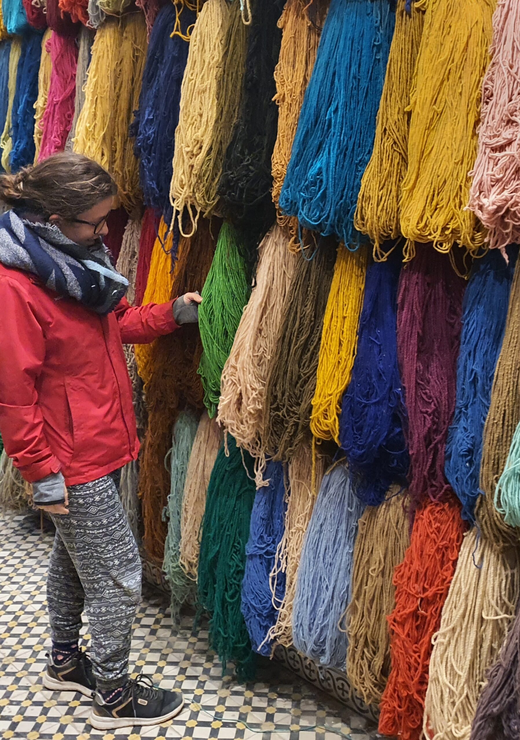 get your custom made carpet by amazigh women from the High Atlas Mountains